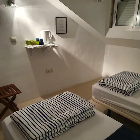 Roberto Guest house